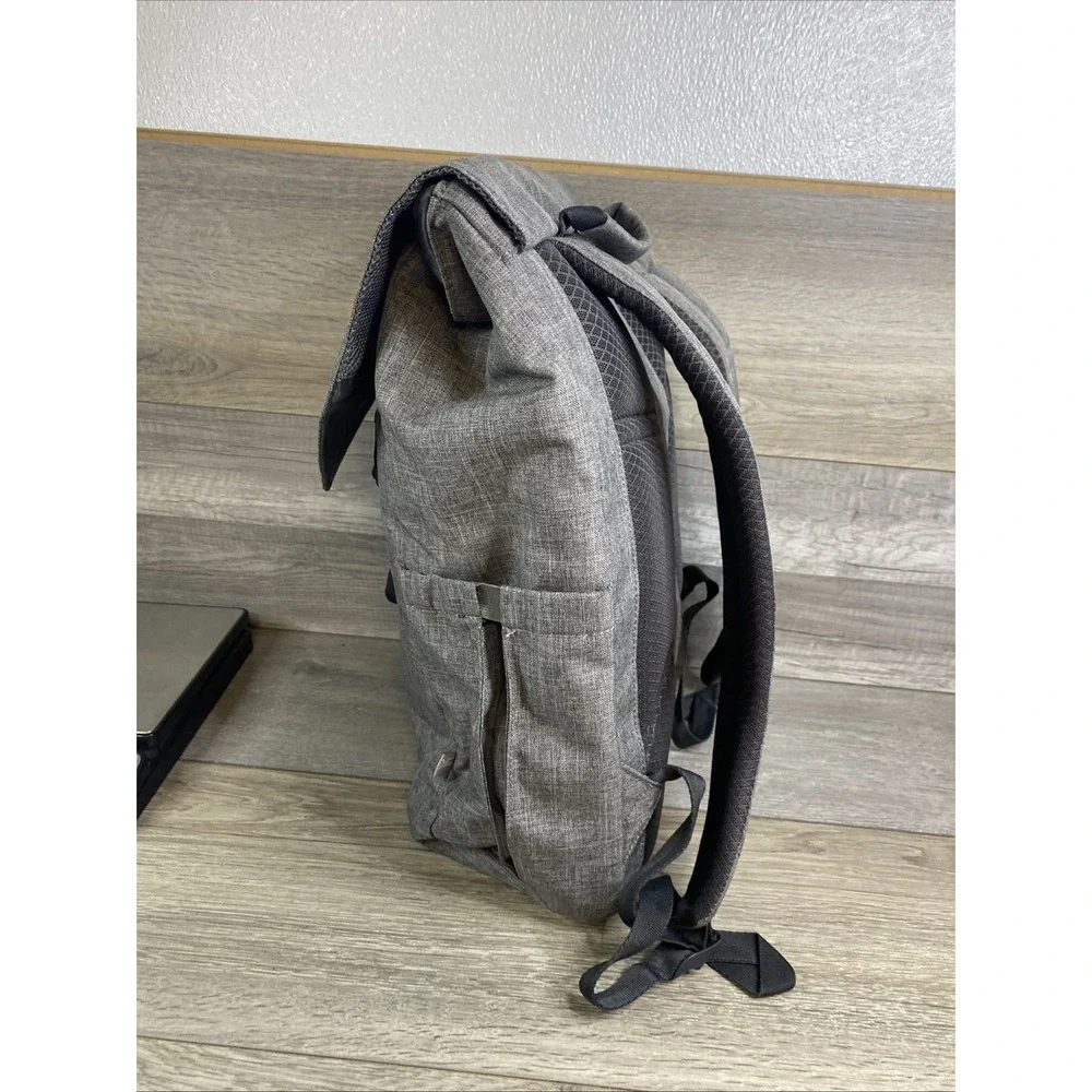 Made By Design Adult Unisex Draw Top Pockets Flat Backpack 17